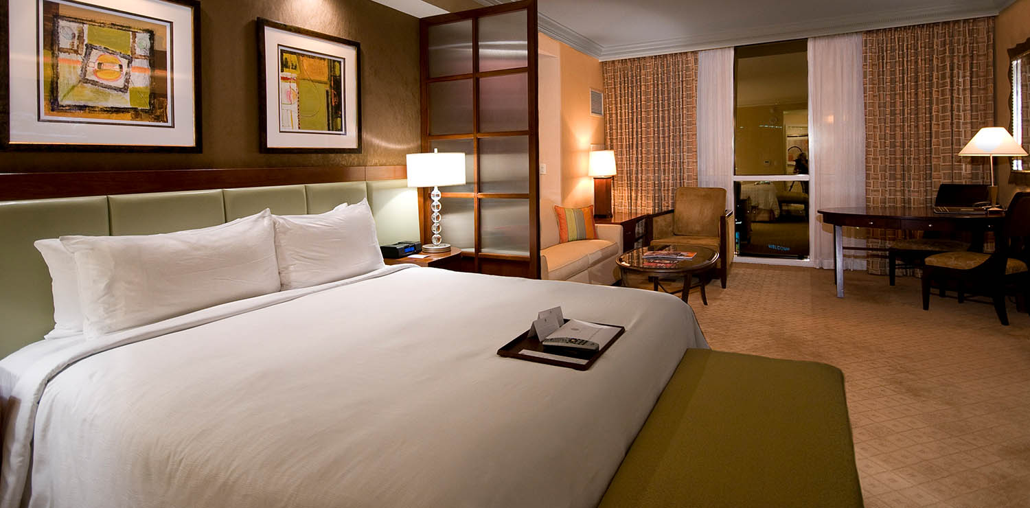 Signature_Hotel_Deluxe_Suite