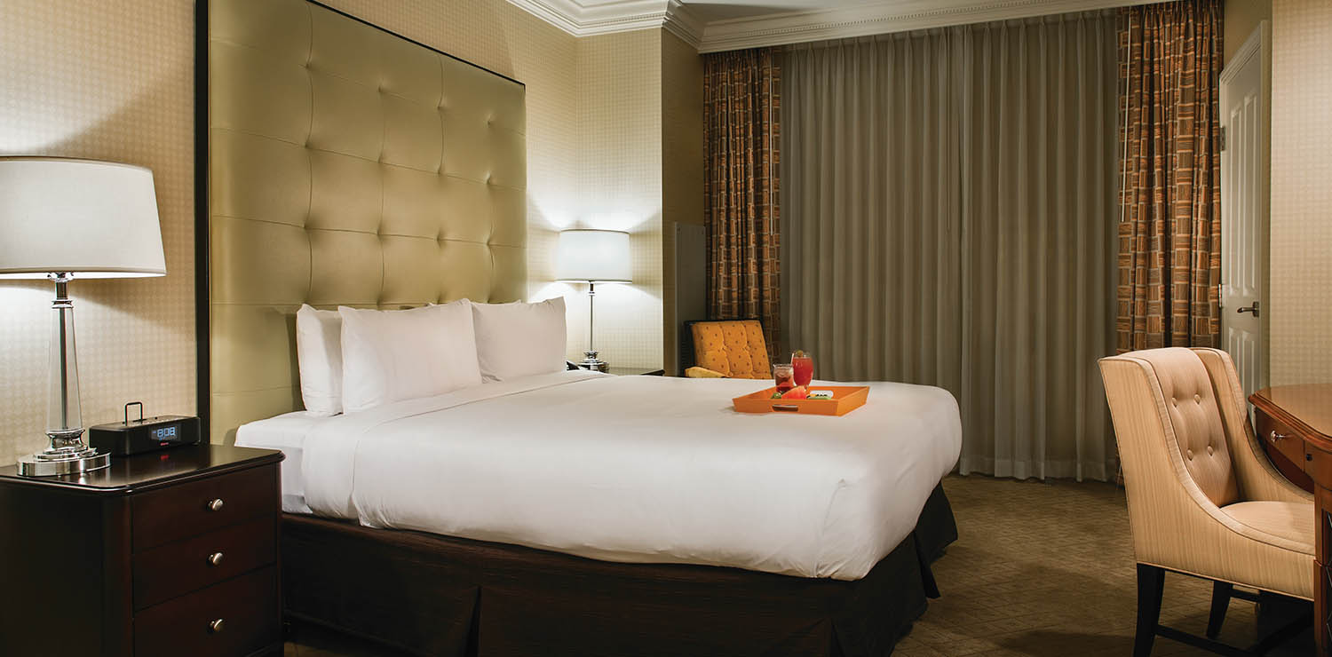 Signature_Hotel_One_Bedroom_Balcony_Suite